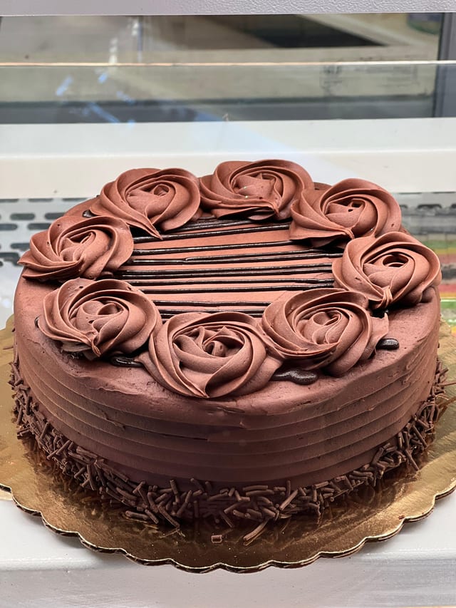 Fudge Cake 7".