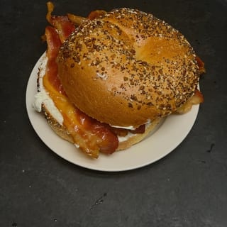 Bagel w/ CC & Bacon